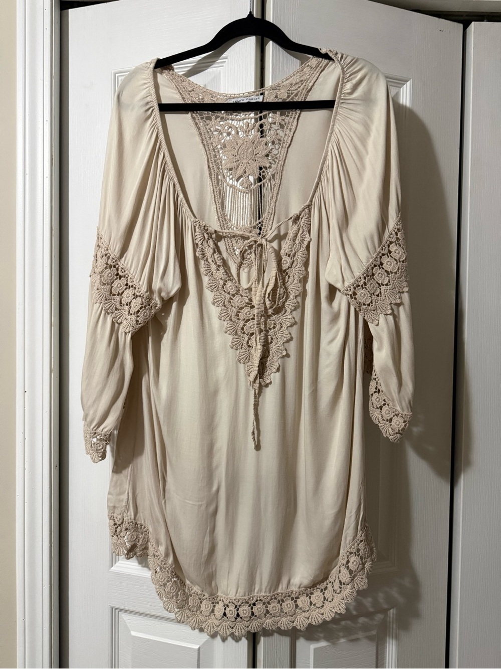 Tempo Paris Boho Crochet-Trim V-Neck Women's Tunic Top in Cream - S